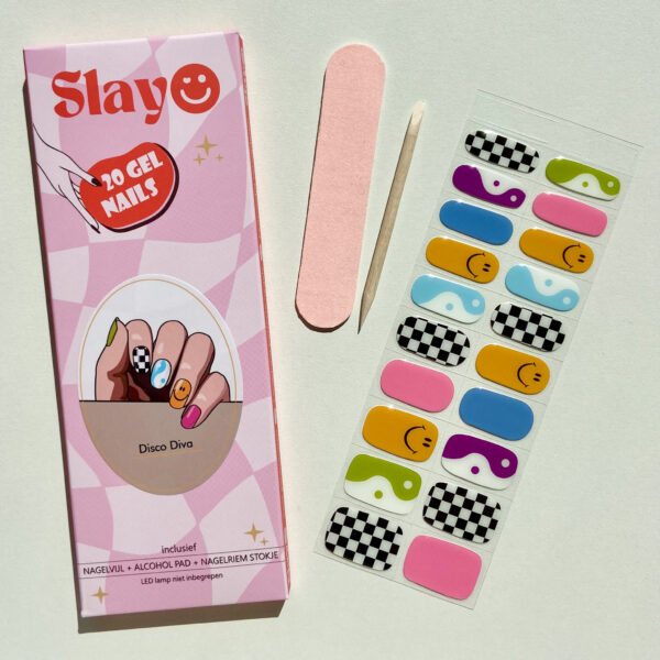 Disco Diva Disco Diva, vrolijke retro en smiley manicure. perfecte festival nagelstickers