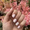 daisy dreams daisy dreams, mooie zachtroze gel nagels met bloemen patroon