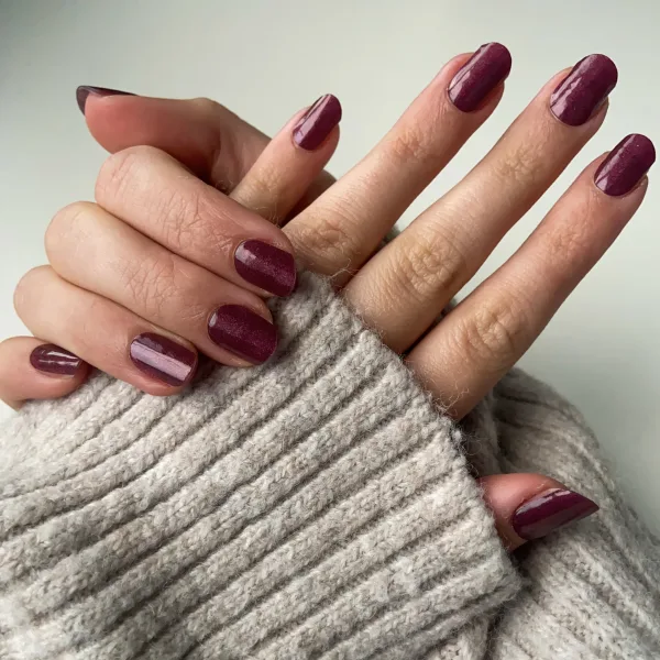 Rustic Romance, donker rode gel nagel stickers met een subtiel glittertje