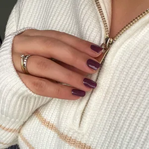 donkerpaarse gel nagel stickers, aubergine kleur