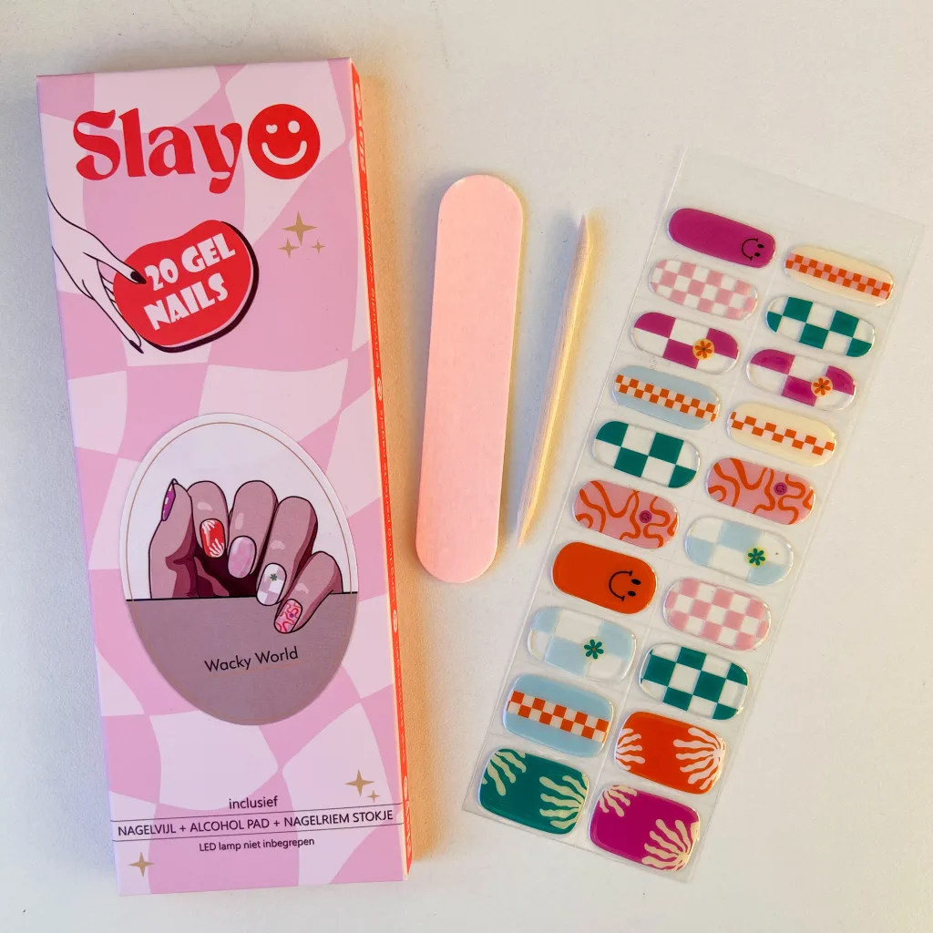 Wacky World, party gel nail wrap met smiley's en retro vormen