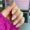 gellak stickers glam gem's roze gel nail wraps met zilveren steentjes erop.