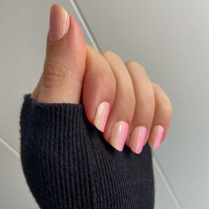 nagelstickers dawn delight met een mooi roze en geel ombre effect