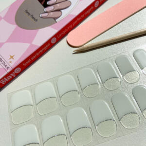 French manicure gellak nagelstickers met een subtiel zilveren glitter randje