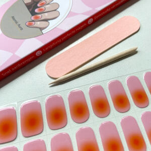 Ombre gel nagel stickers in een roze met oranje kleur.