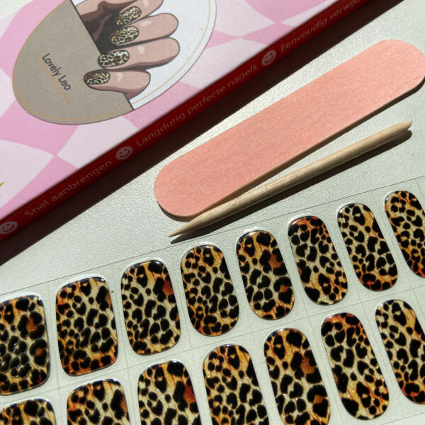 Lovely Leo – Panterprint Gellak Nagelstickers Gellak Nagelstickers in een trendy panterprint.