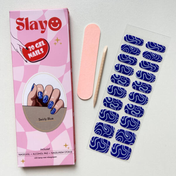 Gellak Stickers Swirly Blue Gel nagel stickers in een blauwe kleur met een swirl design