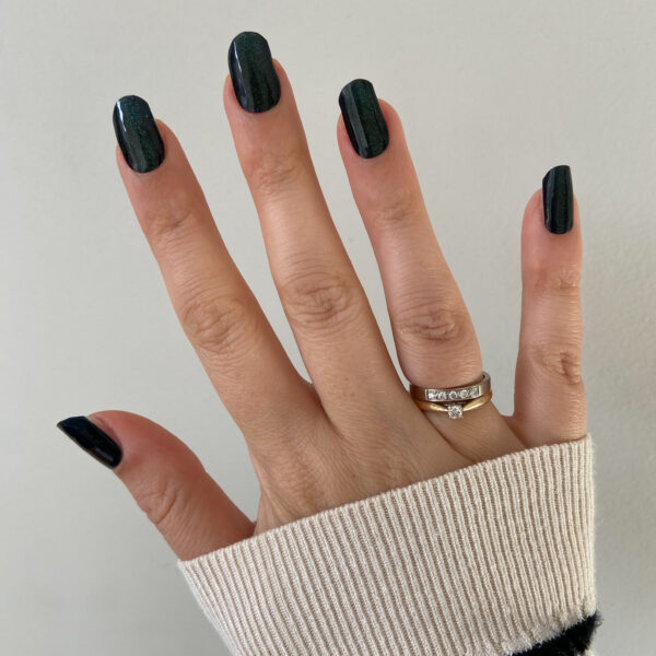 Gellak Stickers Envy Emerald prachtige donkergroene gellak stickers met een cat eye glitter erin.