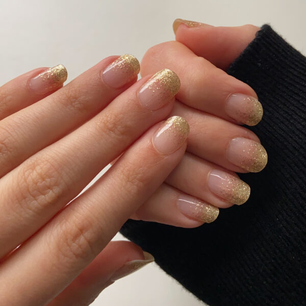 Gellak Stickers Golden French French manicure met een gouden twist! prachtige nagels voor de kerst.