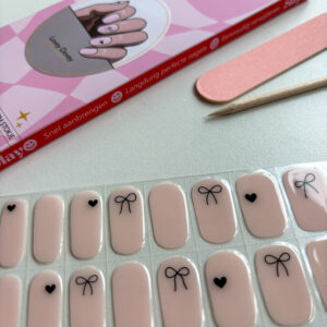 gellak stickers met hartjes en strikjes