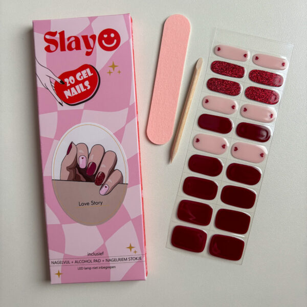 Gellak Stickers met een mooie donkerrode en roze kleur met hartjes en glitters