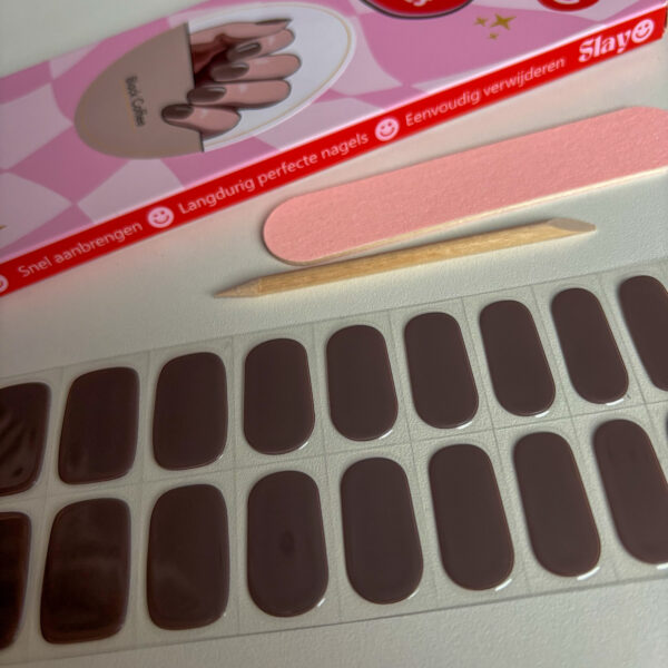 hele mooie donkerbruine grijze gellak stickers